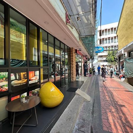Hotel Bbhouse Phra Athit Bangkok Exterior foto